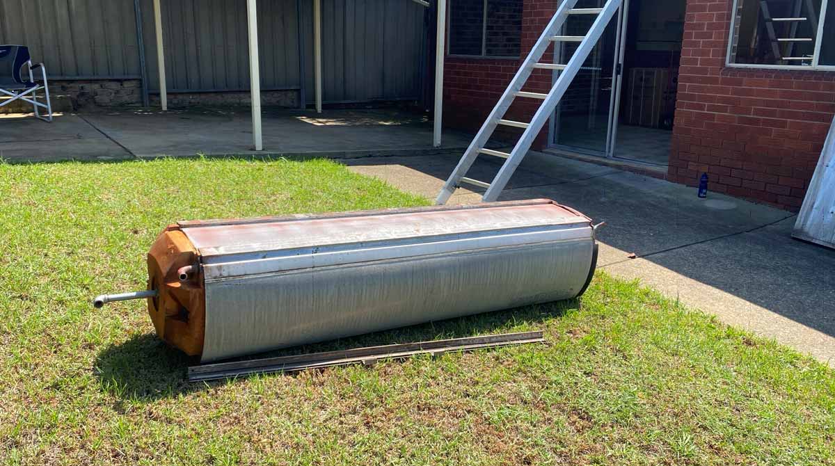 remove rooftop solar hot water system